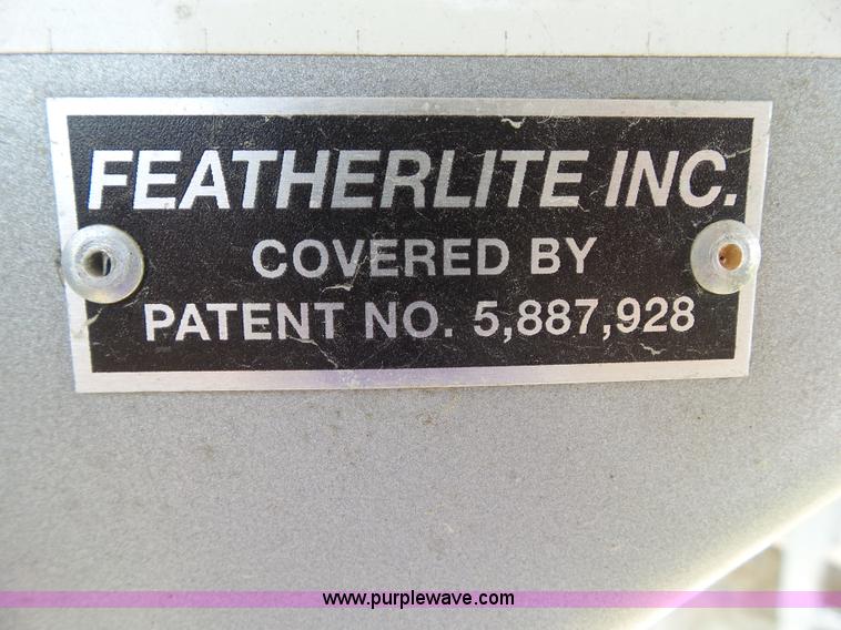 image for item BZ9818 2013 Featherlite 8533 horse trailer