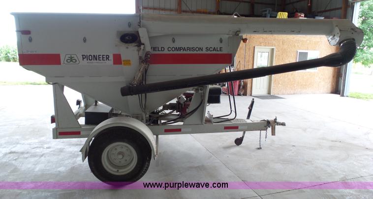 image for item BZ9819 1990 Parker 1500 gravity wagon