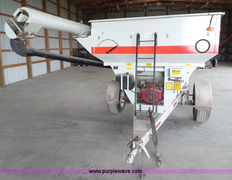 image for item BZ9819 1990 Parker 1500 gravity wagon