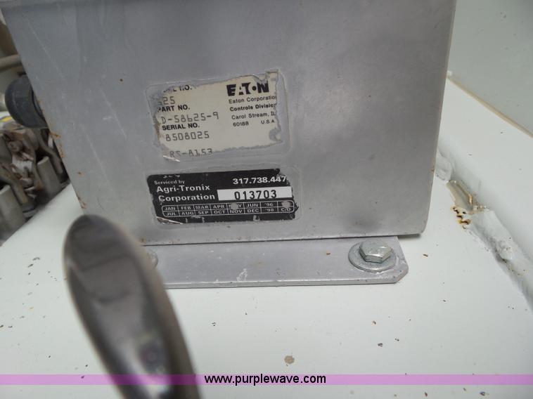 image for item BZ9819 1990 Parker 1500 gravity wagon