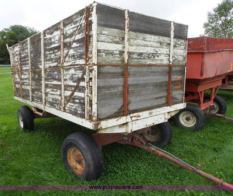 image for item BZ9837 Midwest M-10 grain wagon
