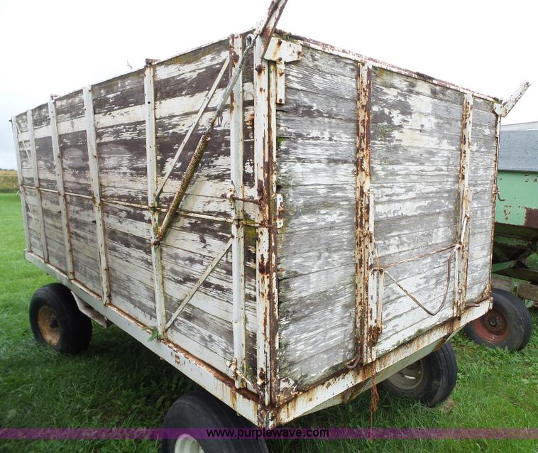 image for item BZ9837 Midwest M-10 grain wagon