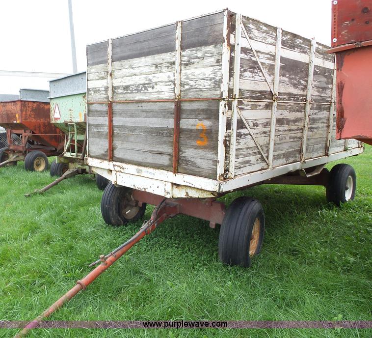 image for item BZ9837 Midwest M-10 grain wagon