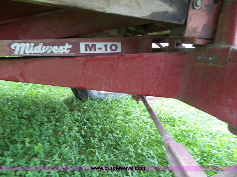 image for item BZ9837 Midwest M-10 grain wagon