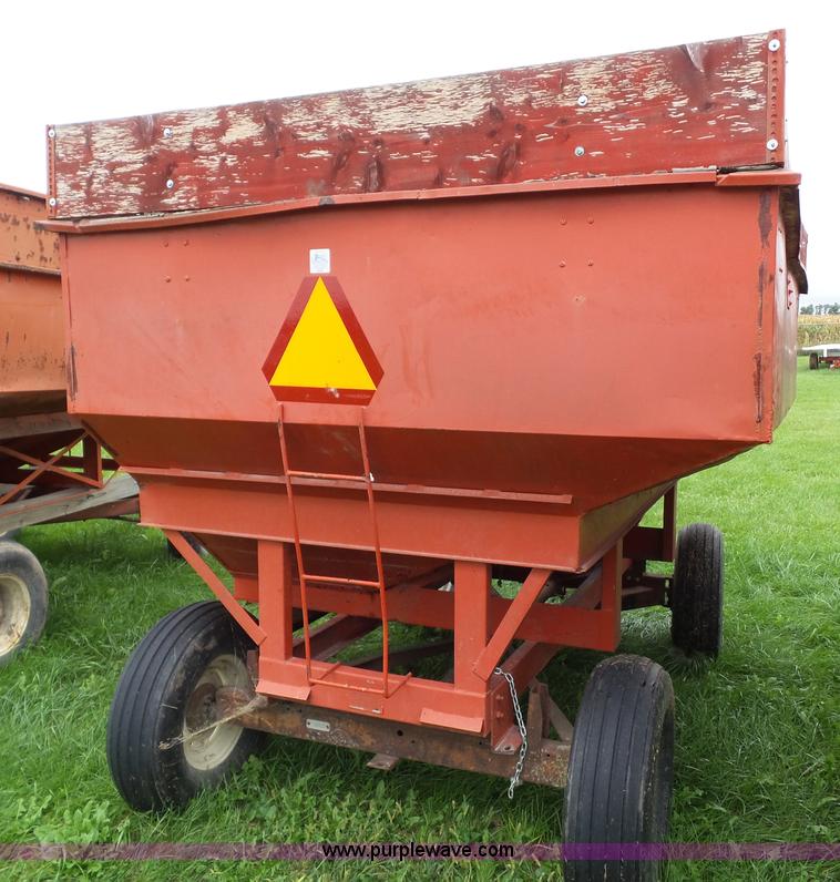 image for item BZ9838 M&W gravity wagon