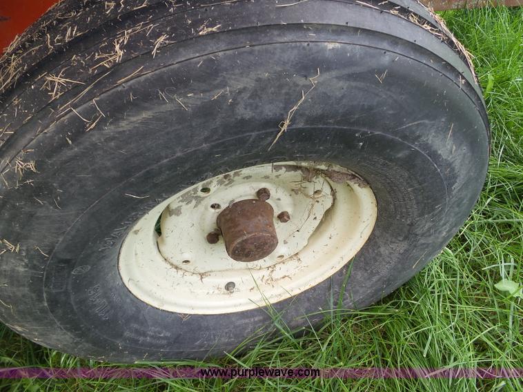 image for item BZ9838 M&W gravity wagon