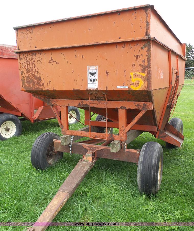 image for item BZ9839 Gravity wagon