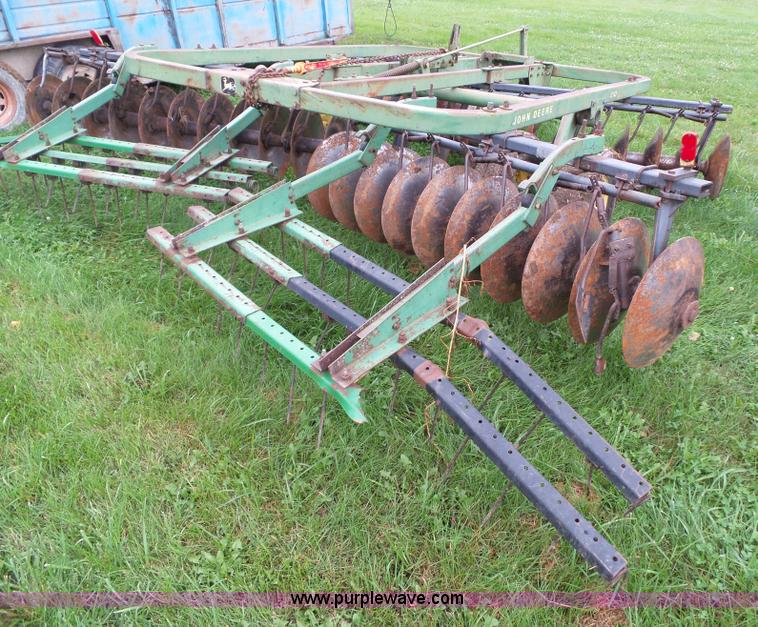 image for item BZ9846 John Deere 210 off-set disk