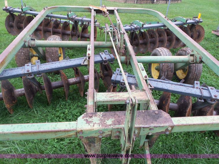 image for item BZ9846 John Deere 210 off-set disk