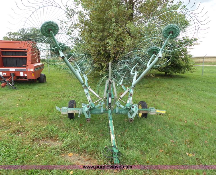 image for item BZ9849 John Deere 702 wheel rake