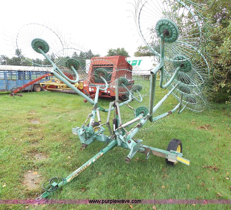 image for item BZ9849 John Deere 702 wheel rake