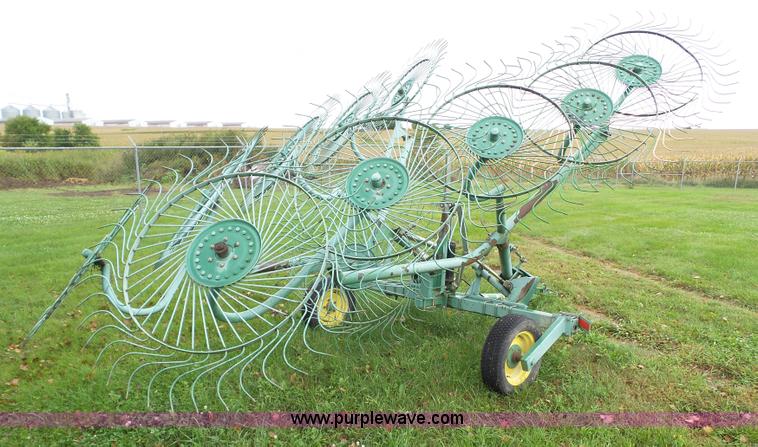 image for item BZ9849 John Deere 702 wheel rake