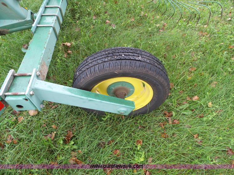 image for item BZ9849 John Deere 702 wheel rake
