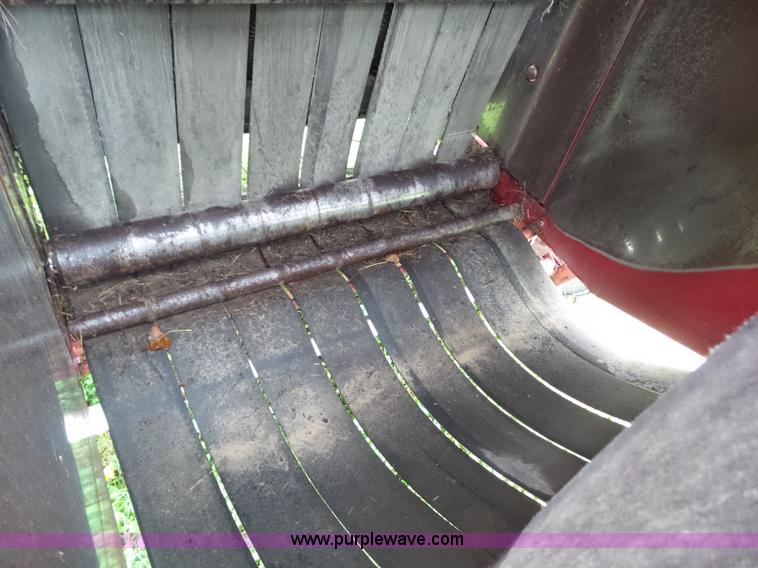 image for item BZ9850 1994 Case IH 8465T round baler