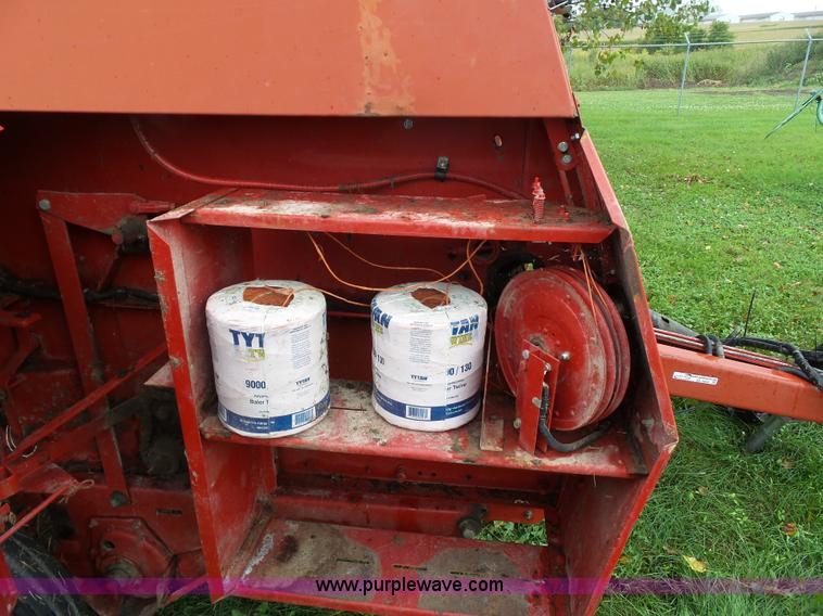 image for item BZ9850 1994 Case IH 8465T round baler