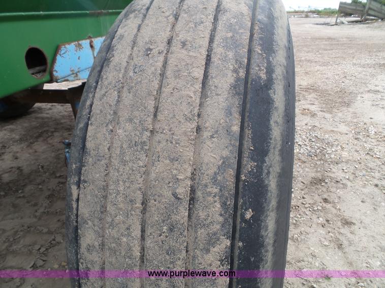 image for item CD9186 Balzer honey wagon