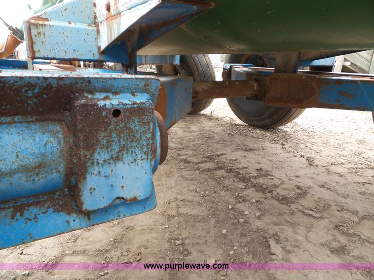 image for item CD9186 Balzer honey wagon