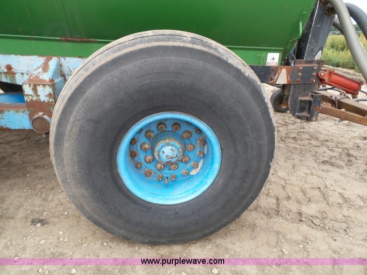 image for item CD9186 Balzer honey wagon