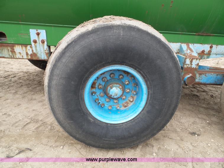 image for item CD9186 Balzer honey wagon