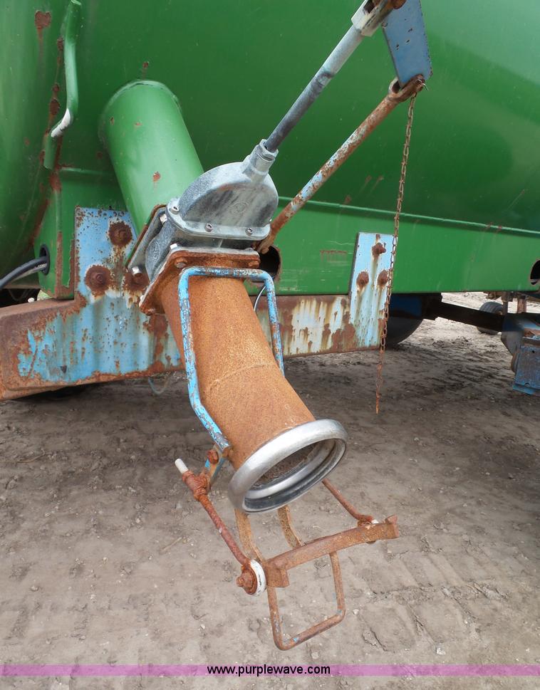 image for item CD9186 Balzer honey wagon