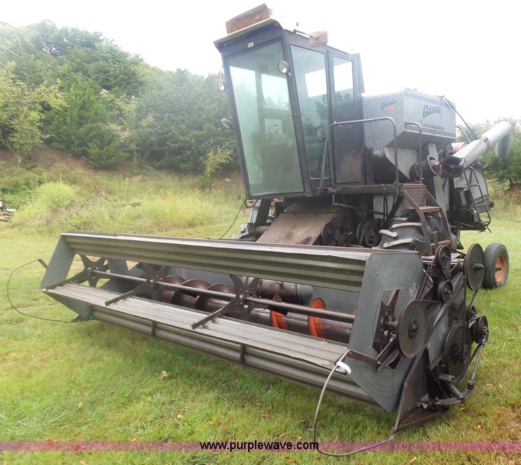 image for item CD9416 Gleaner A combine