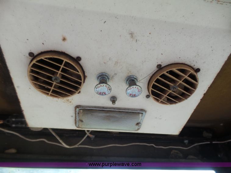 image for item CD9416 Gleaner A combine