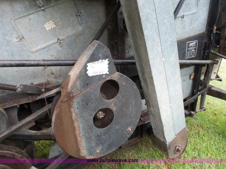 image for item CD9416 Gleaner A combine