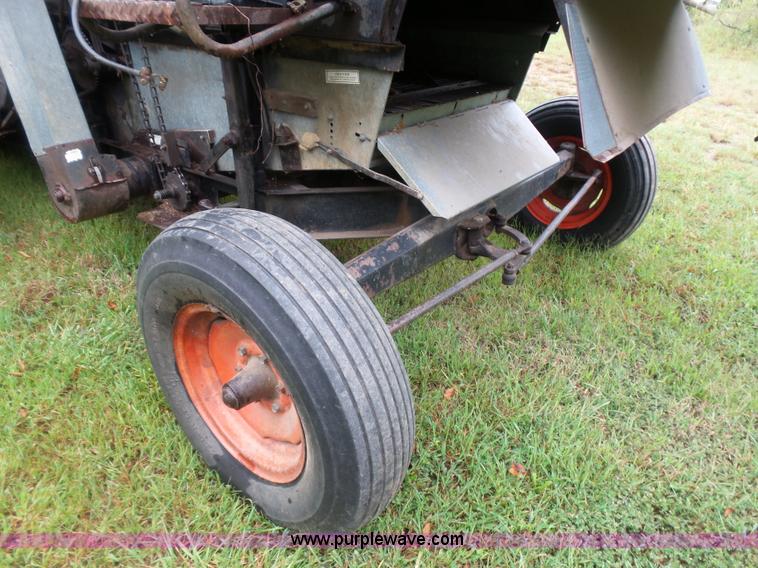 image for item CD9416 Gleaner A combine