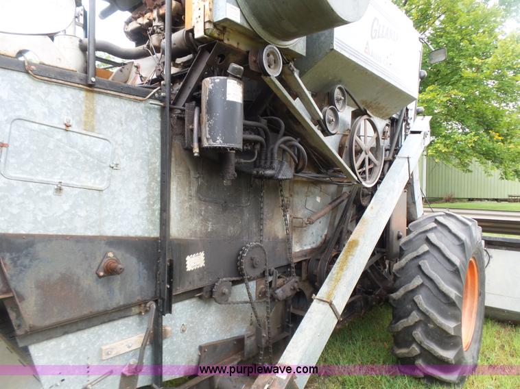 image for item CD9416 Gleaner A combine