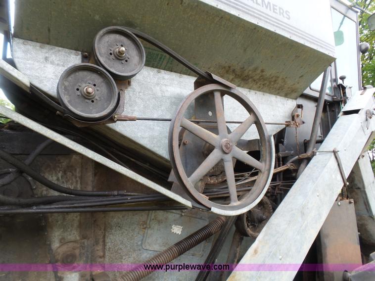 image for item CD9416 Gleaner A combine