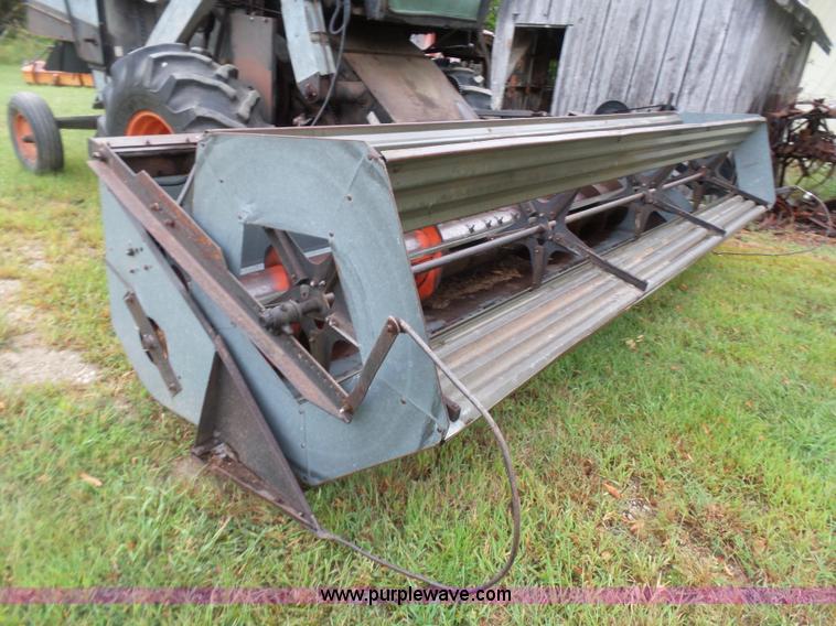 image for item CD9416 Gleaner A combine