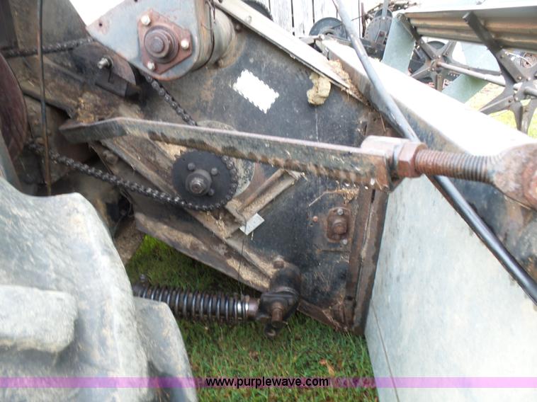 image for item CD9416 Gleaner A combine