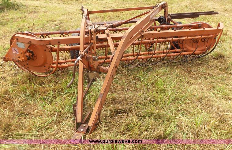 image for item CD9428 Allis Chalmers hay rake
