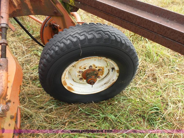 image for item CD9428 Allis Chalmers hay rake