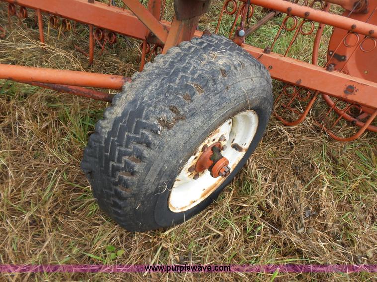 image for item CD9428 Allis Chalmers hay rake