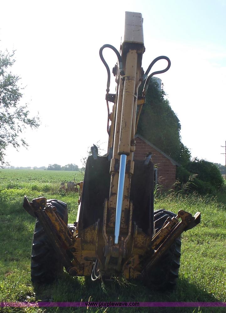 image for item CD9443 Case 480B Construction King backhoe