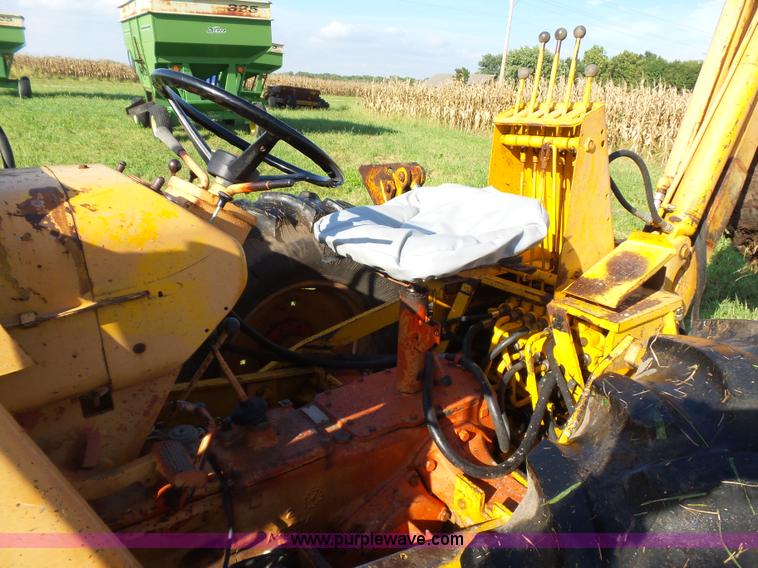 image for item CD9443 Case 480B Construction King backhoe