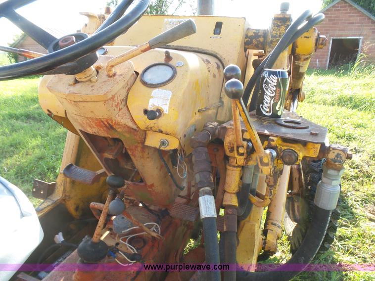 image for item CD9443 Case 480B Construction King backhoe