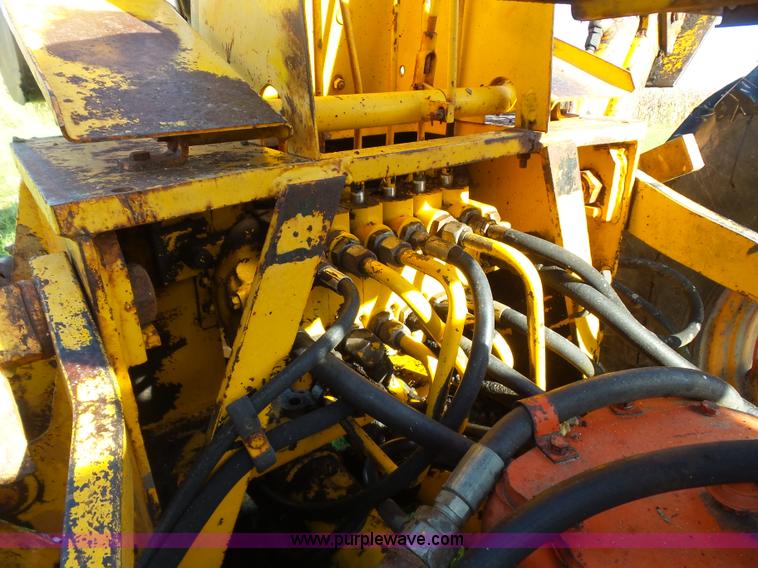 image for item CD9443 Case 480B Construction King backhoe