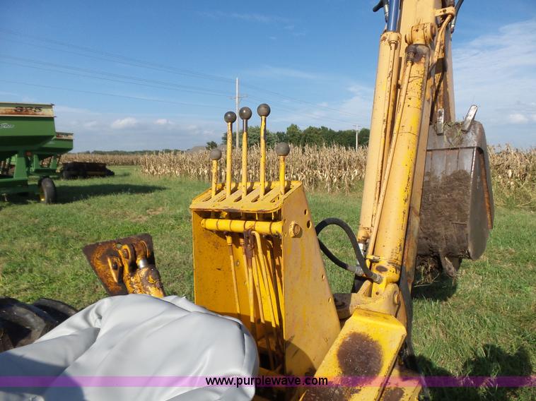 image for item CD9443 Case 480B Construction King backhoe