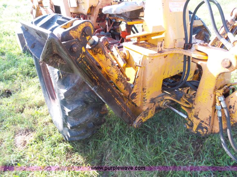 image for item CD9443 Case 480B Construction King backhoe
