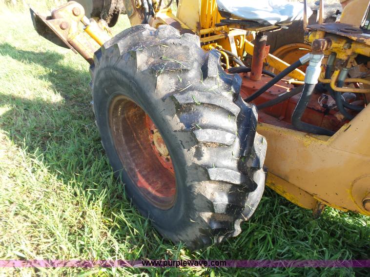 image for item CD9443 Case 480B Construction King backhoe