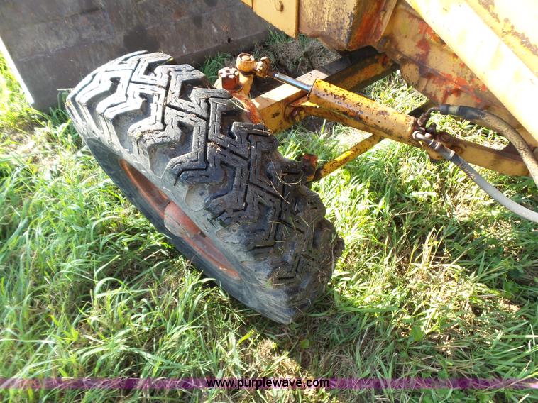 image for item CD9443 Case 480B Construction King backhoe