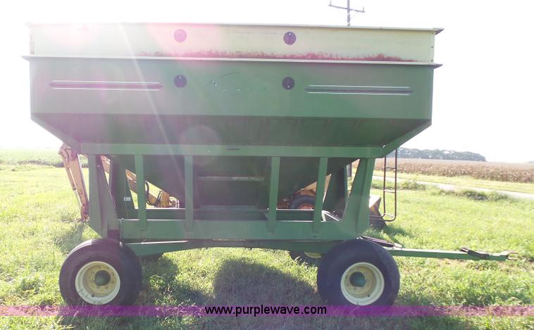 image for item CD9444 Demco 325 grain cart