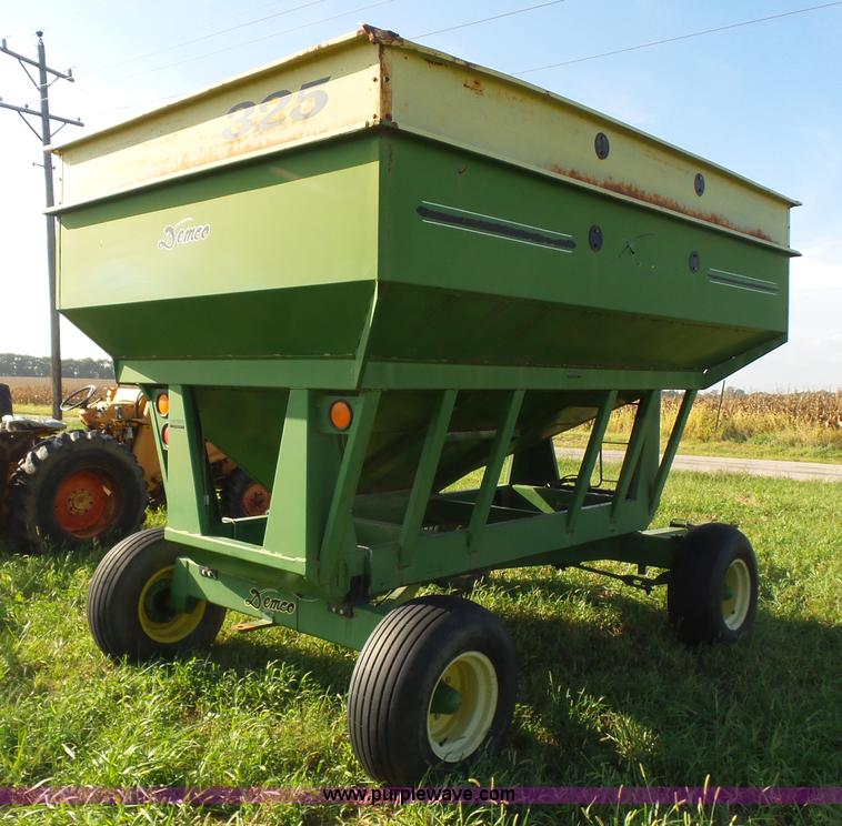 image for item CD9444 Demco 325 grain cart