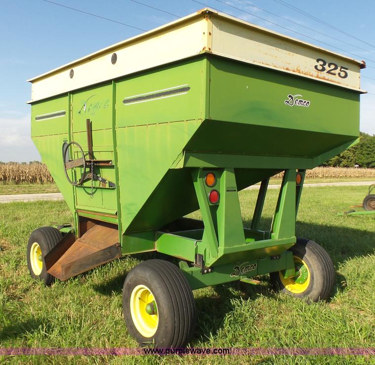 image for item CD9444 Demco 325 grain cart