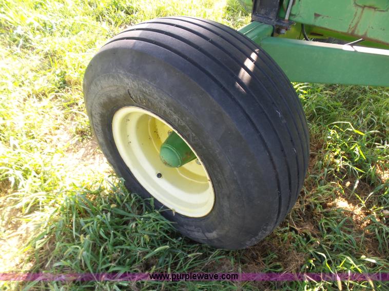 image for item CD9444 Demco 325 grain cart