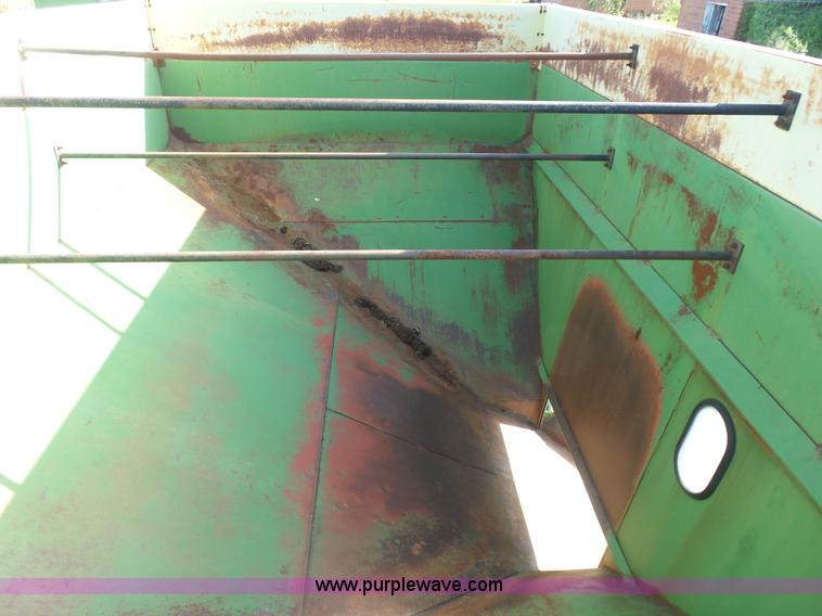 image for item CD9444 Demco 325 grain cart