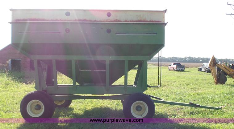 image for item CD9445 Demco 325 grain cart