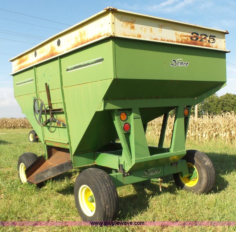 image for item CD9445 Demco 325 grain cart